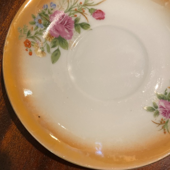 Vintage orange floral teacup and saucer set. - Picture 8 of 11